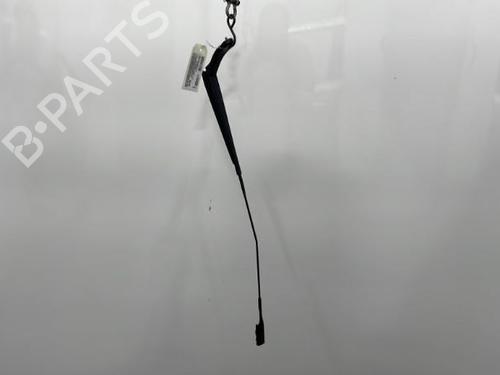Used Front windshield wiper arm Front windshield wiper arm 20394373 20394373