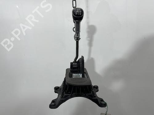 Used Gear lever FIAT 500L (351_, 352_) 1.3 D Multijet (199LXY1A, 199LXY11) (84 hp) 30479928