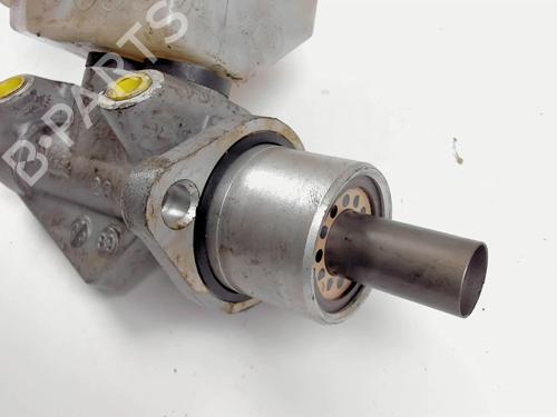 Used Brake master cylinder RENAULT CLIO II (BB_, CB_) 1.5 dCi (B/CB3M) (64 hp) 20421222