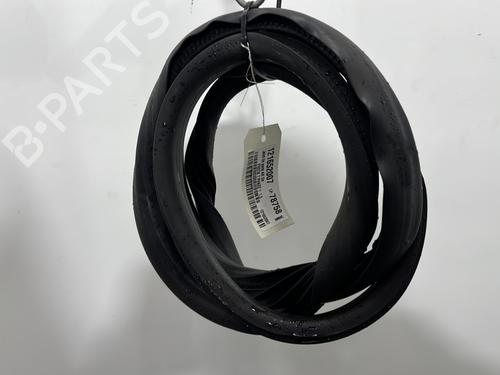rubber-door-seal-ford-fiesta-vii-hj-hf-2017-32981596 main image