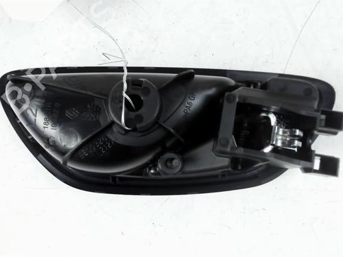 Venstre foran invendig håndtak Venstre foran invendig håndtak RENAULT SCÉNIC IV (J9_) 1.7 Blue dCi 120 (J9A7, J9A8) (120 hp) 35892677 35892677