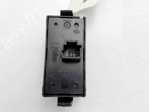 Used Warning switch Warning switch DACIA SANDERO II 1.0 SCe 75 (B8JC, B8JD, B8NC) (73 hp) 26532220 26532220