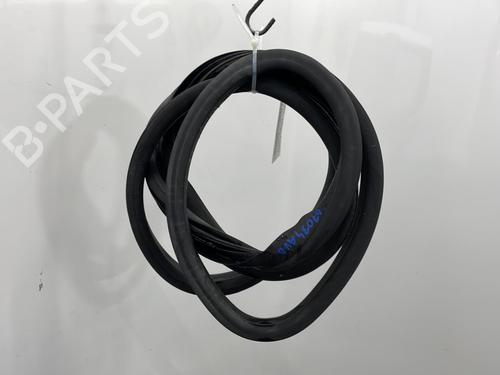 Used Rubber door seal SKODA ROOMSTER (5J7) 1.9 TDI (105 hp) 21241107