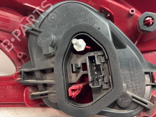 Used Right taillight Right taillight 32861181 32861181