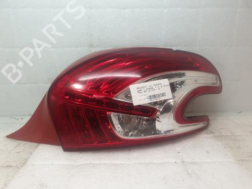 Fanale posteriore destro PEUGEOT 208 I (CA_, CC_) 1.4 HDi (68 hp) 32088945