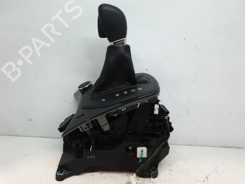 Used Gear lever FORD FIESTA VII (HJ, HF) 1.0 EcoBoost (101 hp) 20384874