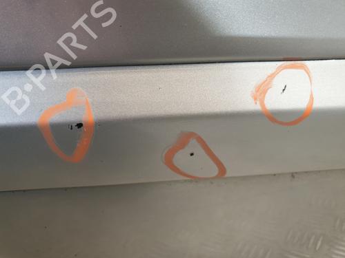 Used Right front door Right front door 21973678 21973678