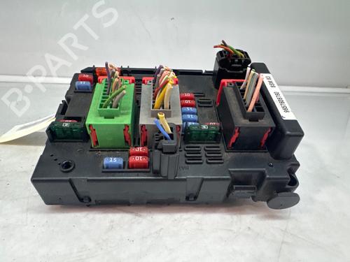Used Fuse box Fuse box 39397064 39397064