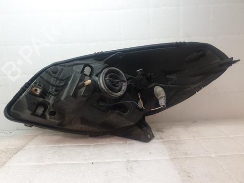 Right headlight DACIA SANDERO 1.4 (BS0C, BS0A, BS0G, BS1F, BS0E) | BP31826705C29