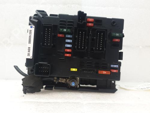 Used Fuse box PEUGEOT 206 Hatchback (2A/C) 1.4 HDi eco 70 (68 hp) 27539819