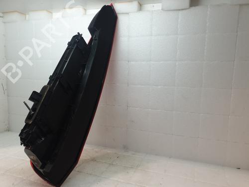 Used Right taillight Right taillight 32364713 32364713