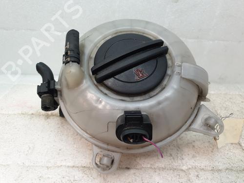 expansion-tank-vw-golf-vii-5g1-bq1-be1-be2-14-tsi-5q0121407aa-2012-2013-2014-2015-2016-2017-2018-2019-2020-2021-22357248 main image