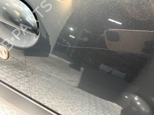 Used Right front door Right front door 39233601 39233601