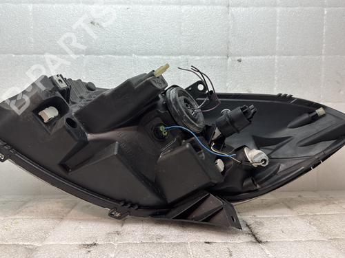 right-headlight-dacia-sandero-2008-33432983 main image