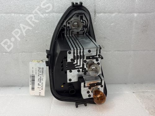 Used Lamp holder RENAULT CLIO III (BR0/1, CR0/1) 1.2 16V Hi-Flex (BR1U, CR1U) (75 hp) 33200976