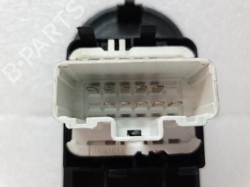 Used Left front window switch Left front window switch RENAULT CLIO III (BR0/1, CR0/1) 1.5 dCi (75 hp) 21662906 21662906