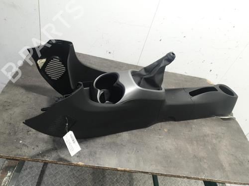 Used Middle console Middle console TOYOTA AYGO (_B4_) 1.0 VVTi (KGB40) (72 hp) 20380015 20380015