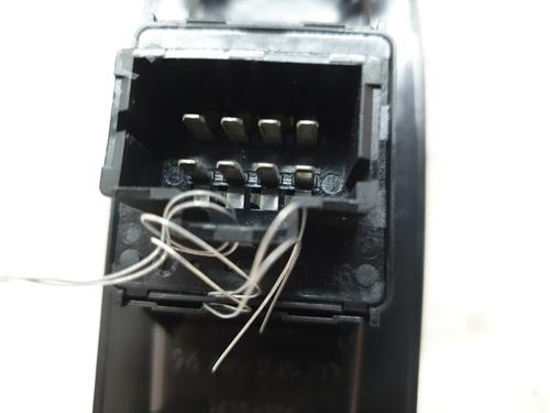 Left front window switch PEUGEOT 208 I (CA_, CC_) 1.2 VTI 82 | BP27488043I27  - Image 9