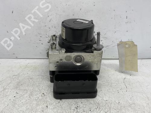 Used ABS pump TOYOTA YARIS (_P13_) 1.0 (KSP130_, KSP130) (69 hp) 20372331