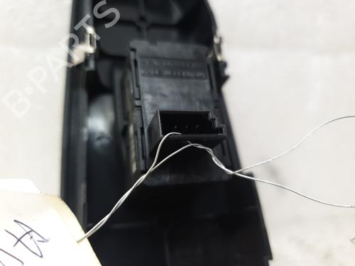 Right front window switch BMW 1 (E87) 118 d | BP22380532I26 - Image 2