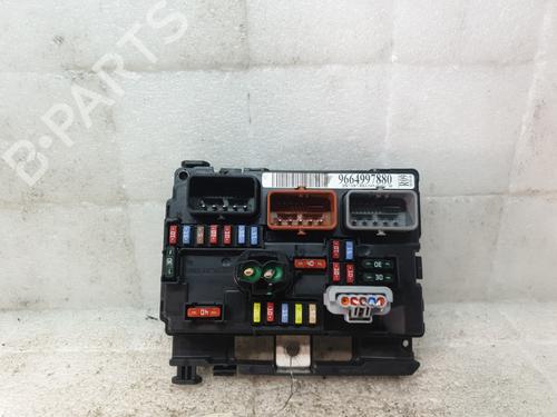 Used Fuse box PEUGEOT 207 (WA_, WC_) 1.4 HDi (68 hp) 32088843