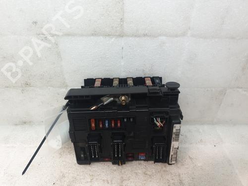 Used Fuse box RENAULT MEGANE II (BM0/1_, CM0/1_) 1.5 dCi (BM1E, CM1E) (106 hp) 30725925
