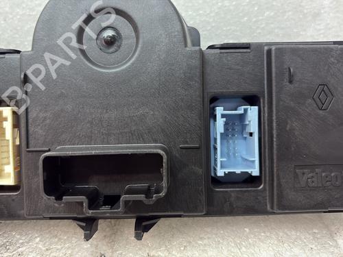 Used Climate control Climate control RENAULT CLIO III (BR0/1, CR0/1) 2.0 16V (BR0C, BR0K, CR0C, CR0K) (139 hp) 33318859 33318859