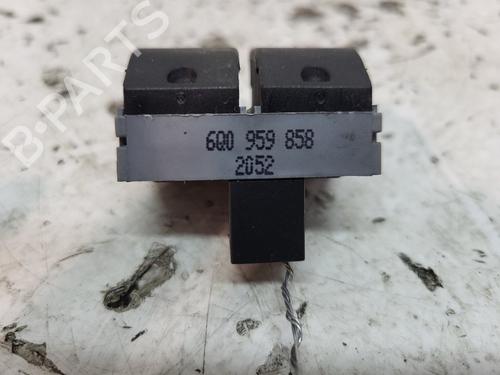 Used Left front window switch Left front window switch VW POLO IV (9N_, 9A_) 1.2 12V (64 hp) 21973819 21973819