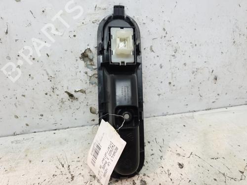 right-front-window-switch-renault-twingo-iii-bcm_-bca_-10-sce-75-nc-2014-21973688 main image