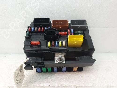 Used Fuse box CITROËN C3 II (SC_) 1.4 HDi 70 (SC8HZC, SC8HR0, SC8HP4) (68 hp) 31083901