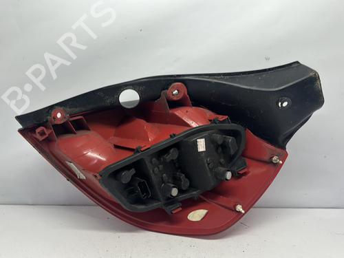 Used Left taillight RENAULT CLIO III (BR0/1, CR0/1) 1.2 16V (BR02, BR0J, BR11, CR02, CR0J, CR11) (75 hp) 20378678