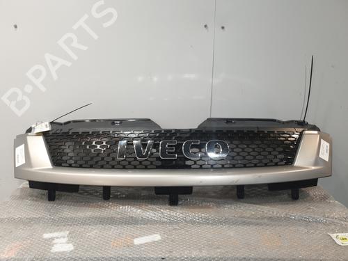 Used Grille IVECO DAILY V Van 29S13, 29L13, 35C13, 35S13, 40C13, 40S13 (126 hp) 29053723
