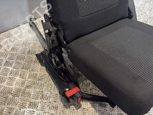 Rear seat (3rd row) PEUGEOT 5008 (0U_, 0E_) 1.6 HDi | BP32311750I24