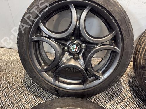 rim-alfa-romeo-mito-955_-2008-2009-2010-2011-2012-2013-2014-2015-2016-2017-2018-34527840 main image