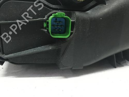 Right headlight FORD MONDEO III (B5Y) 2.0 16V TDDi / TDCi | BP20379146C29 