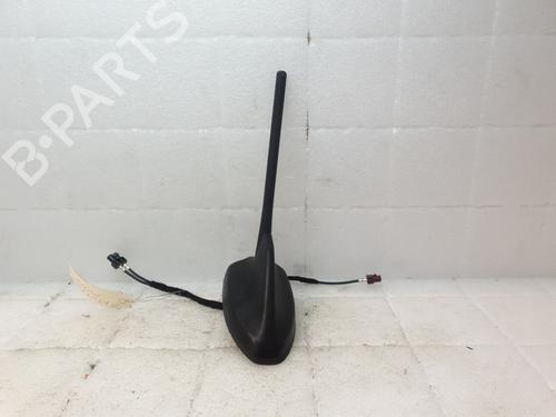 Base antenna FORD PUMA (J2K, CF7) 1.0 EcoBoost mHEV (125 hp) 32405625