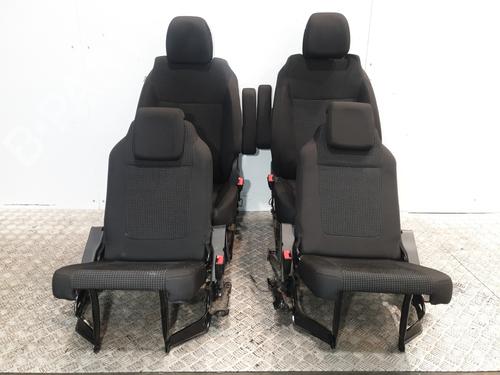Used Seats set Seats set PEUGEOT 5008 (0U_, 0E_) 1.6 HDi (112 hp) 22409124 22409124