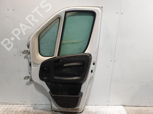right-front-door-peugeot-boxer-van-2006-31654970 main image