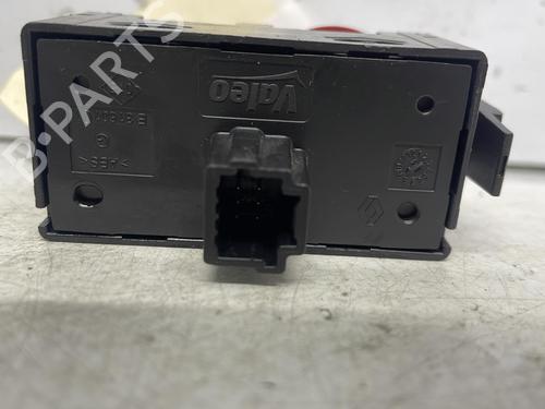 Used Warning switch RENAULT CLIO III (BR0/1, CR0/1) 1.5 dCi (88 hp) 20379367
