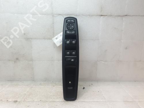 Used Left front window switch RENAULT SCÉNIC III (JZ0/1_) 1.5 dCi (JZ02, JZ0R) (95 hp) 30364303