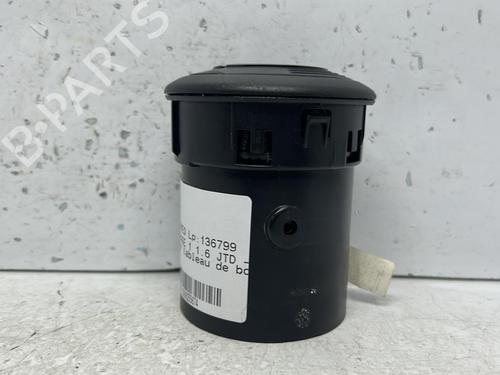 Used Air vent ALFA ROMEO MITO (955_) 1.6 JTDM (955AXC1B) (120 hp) 20379078