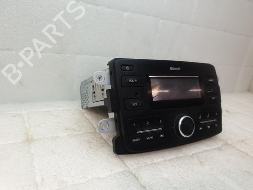 Used Radio Radio DACIA LODGY (JS_) 1.3 TCe 100 (JSNU) (102 hp) 23180137 23180137