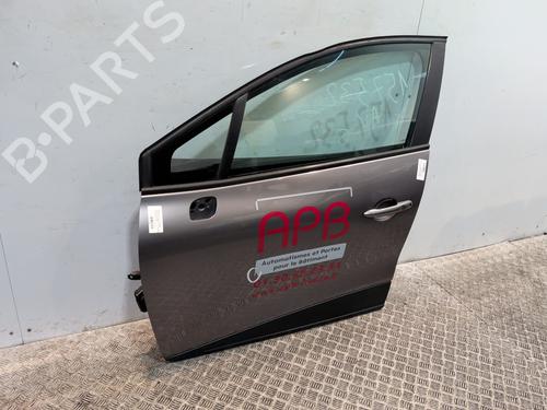 Used Left front door Left front door 32985571 32985571