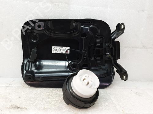 fuel-flap-lexus-es-_z10_-_a10_-_h10_-2018-27650450 main image