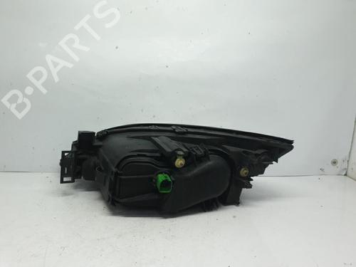 Right headlight FORD MONDEO III (B5Y) 2.0 16V TDDi / TDCi | BP20379146C29 
