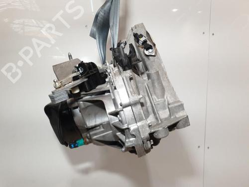 Used Gearbox Gearbox DACIA SANDERO II TCe 90 (B8M1, B8MA, B8AC) (90 hp) 20382037 20382037