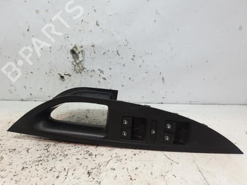 Used Left front window switch SEAT ALTEA (5P1) 1.9 TDI (105 hp) 20381533