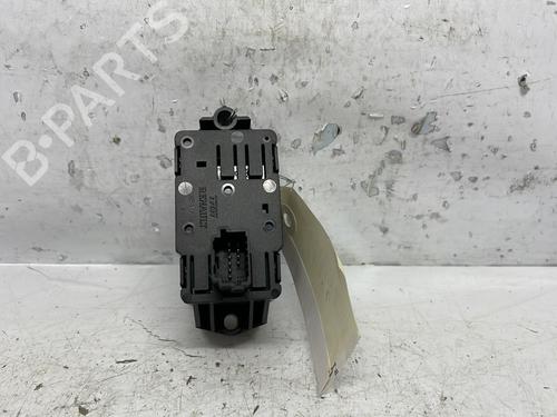 Used Switch Switch RENAULT MEGANE III Hatchback (BZ0/1_, B3_) 1.5 dCi (BZ09, BZ0D, BZ1W, BZ29, BZ14) (110 hp) 20376367 20376367