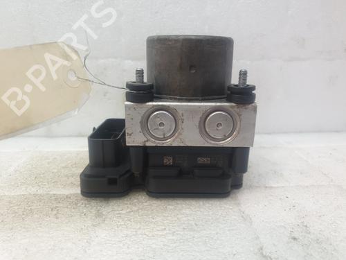 Used ABS pump RENAULT TWINGO III (BCM_, BCA_) 1.0 SCe 70 (71 hp) 25381014