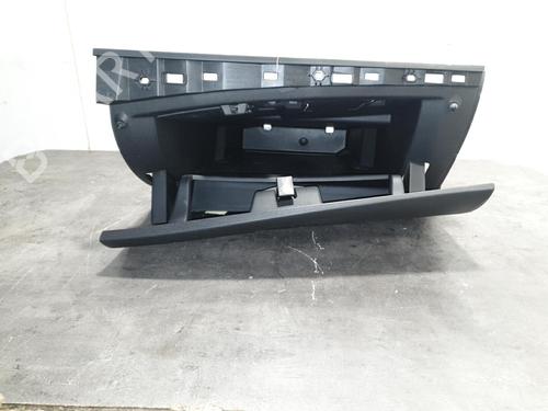Glove box RENAULT MEGANE III Hatchback (BZ0/1_, B3_) 1.2 TCe (BZ16, BZ28) | BP20376429C95 